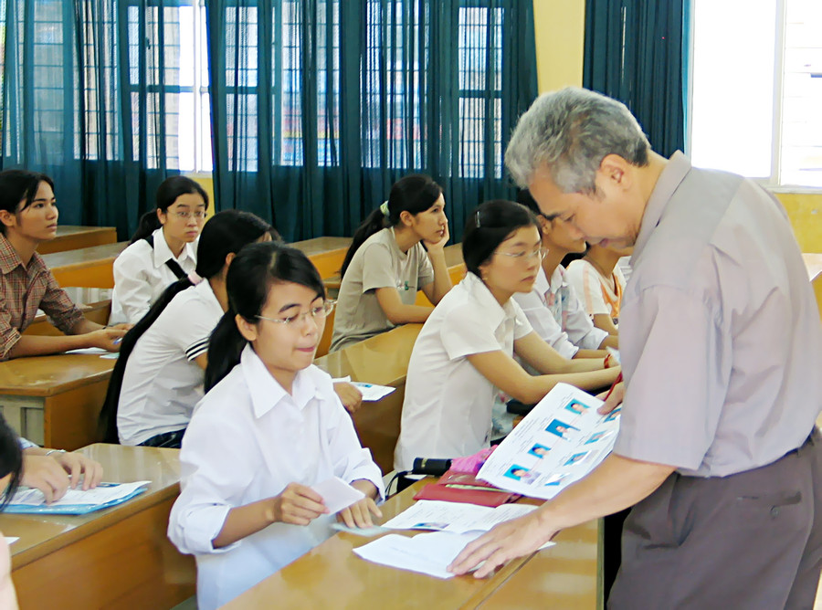 Trong phòng thi Ảnh MH