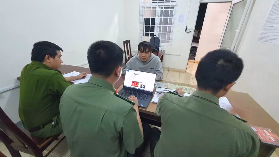 Trần Quốc Vũ Tại cơ quan Công an. (Ảnh: SĐ)