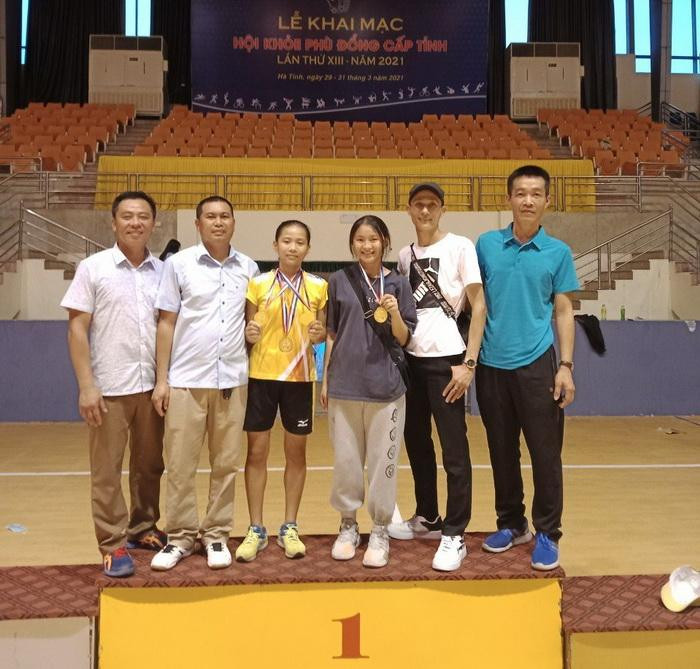 Tại Hội khỏe Phù Đổng toàn tỉnh lần thứ XIII, Long Trinh đạt 3 huy chương Vàng liên tiếp môn Điền kinh, lần lượt ở các nội dung: 800m, 1500m, 3000m nữ Tại Hội khỏe Phù Đổng toàn tỉnh lần thứ XIII, Long Trinh đạt 3 huy chương Vàng liên tiếp môn Điền kinh, lần lượt ở các nội dung: 800m, 1500m, 3000m nữ