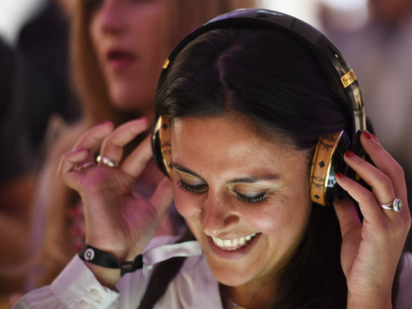 9 thu khong nen vi tiec tien ma mua do re - Anh 6