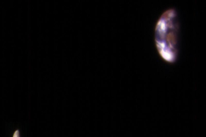 Ảnh tuyệt đẹp về Trái Đất và Mặt Trăng nhìn từ sao Hỏa