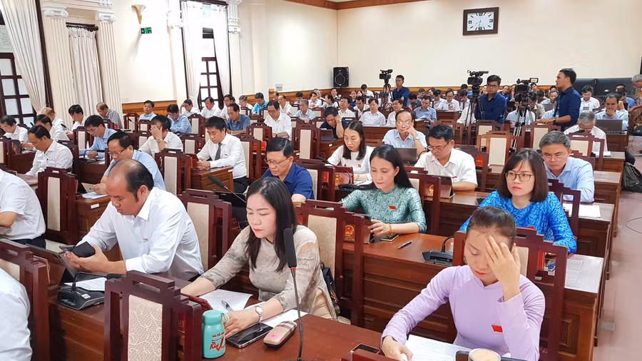 Khai mạc kỳ họp thứ 4 HĐND tỉnh Thừa Thiên – Huế khóa VIII.