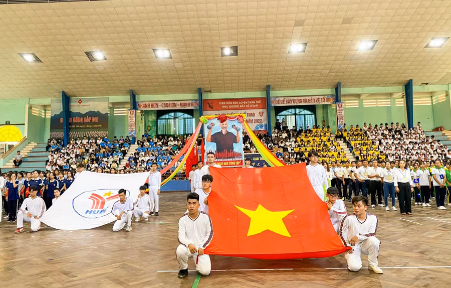 Khung cảnh của Đại hội Thể dục thể thao Đại học Huế lần thứ V năm 2022.