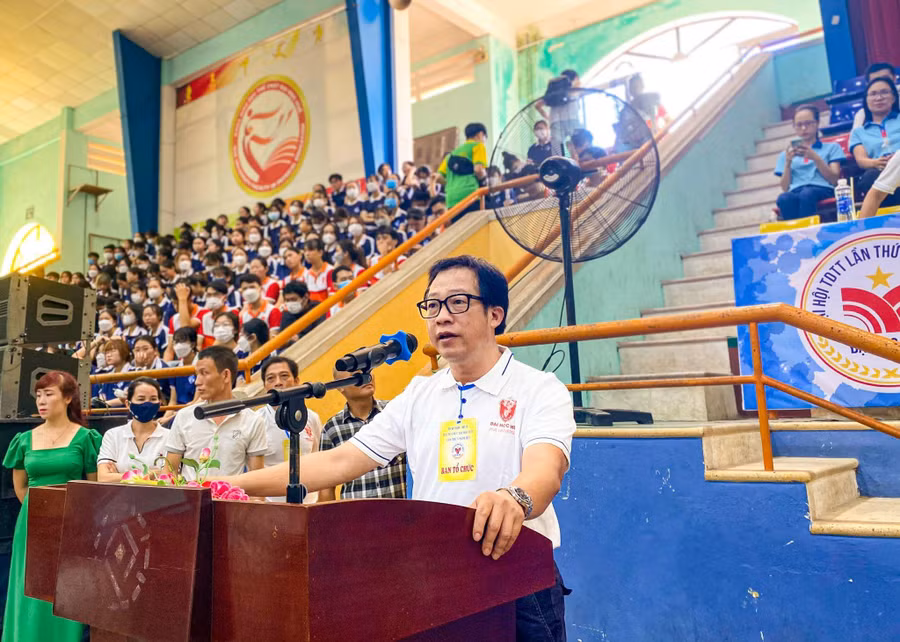 PGS.TS Lê Anh Phương – Giám đốc Đại học Huế phát biểu tại Đại hội.