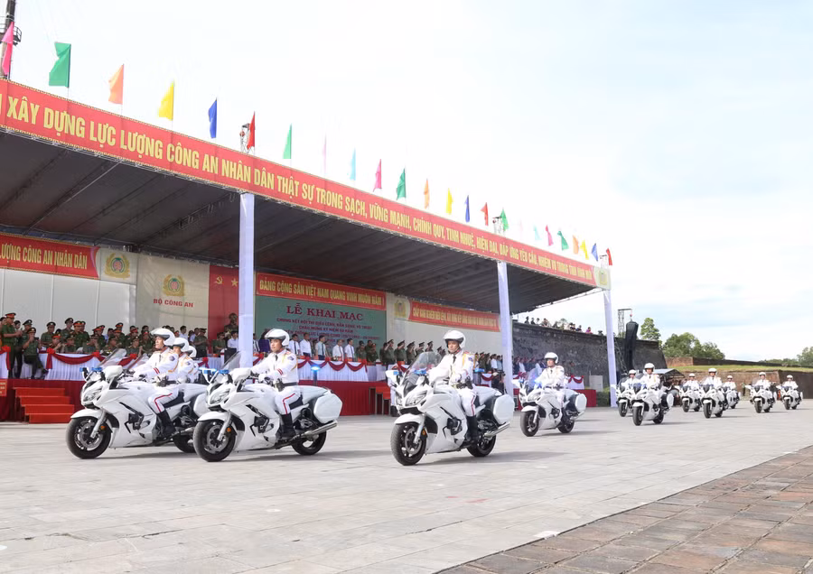 Xe mô tô của Bộ Tư lệnh cảnh vệ.