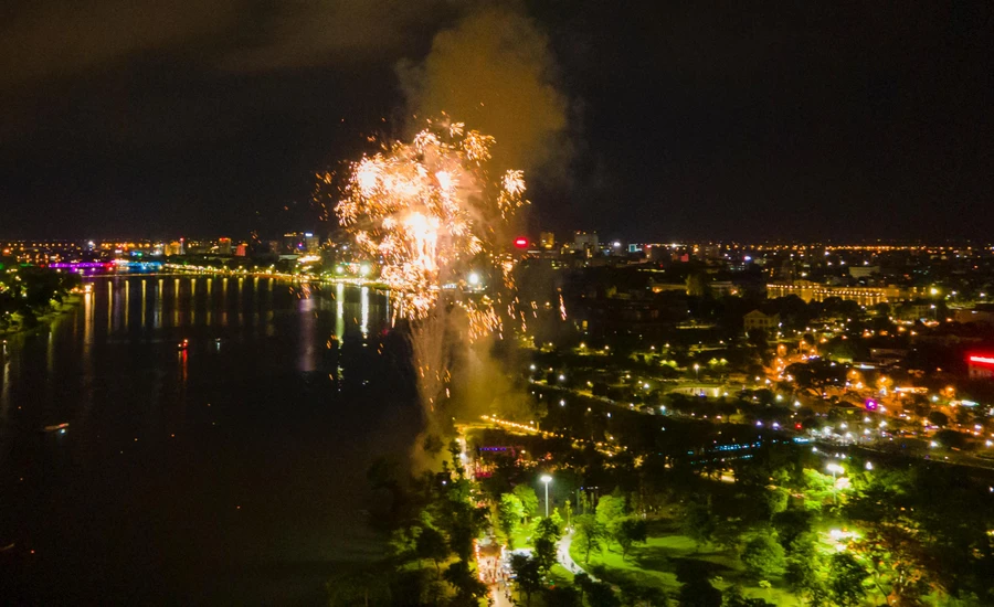 Sôi động 'bữa tiệc âm nhạc' kết thúc tuần lễ Festival Huế 2022