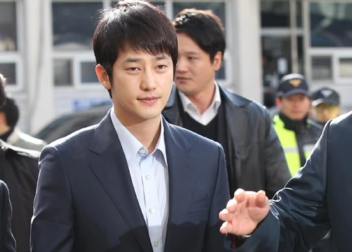 Thêm nhiều bằng chứng chống lại Park Si Hoo