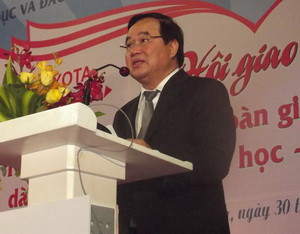 Thứ Truởng Bộ GD&ĐT Trần Quang Quý, phát biểu tại ngày hội Thứ Truởng Bộ GD&ĐT Trần Quang Quý, phát biểu tại ngày hội