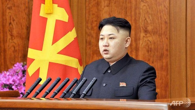 Họp khẩn nửa đêm, Kim Jong-un ra lệnh chuẩn bị tên lửa ngắm bắn Mỹ