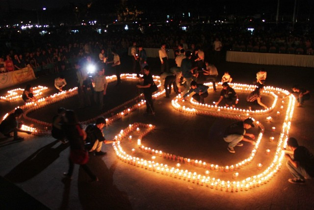 Hơn 1.000 học sinh, sinh viên kêu gọi "Tắt điện - Bật tương lai"