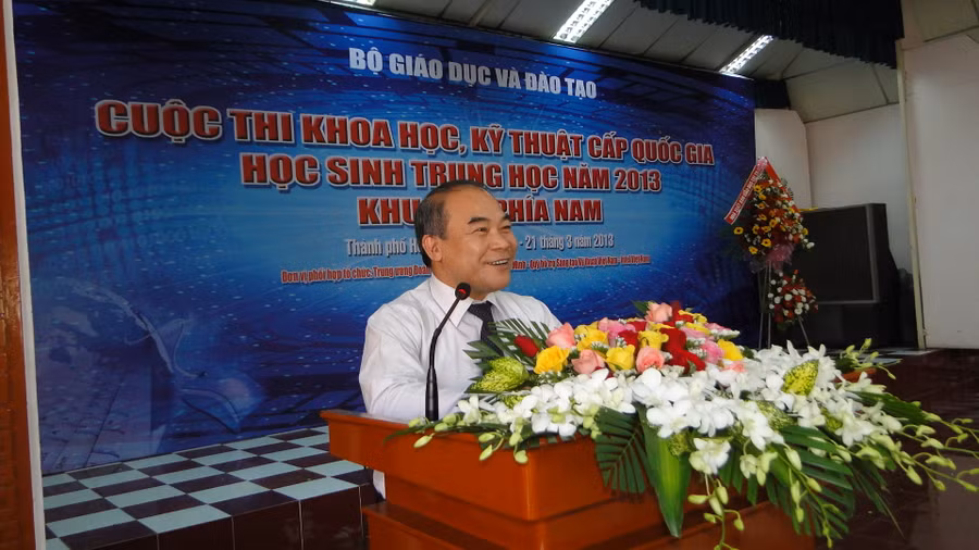 Khai mạc cuộc thi Khoa học, kỹ thuật cấp quốc gia học sinh trung học năm 2013 ảnh 1