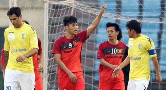 Đội tuyển Việt Nam chiến thắng dễ dàng 4-1 trước Hà Nội T&amp;T