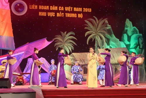 Liên hoan Dân ca Việt Nam - 2013 khu vực Bắc Trung Bộ