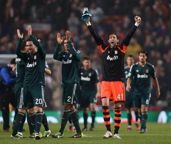 Real Madrid loại Manchester United khỏi Champions League