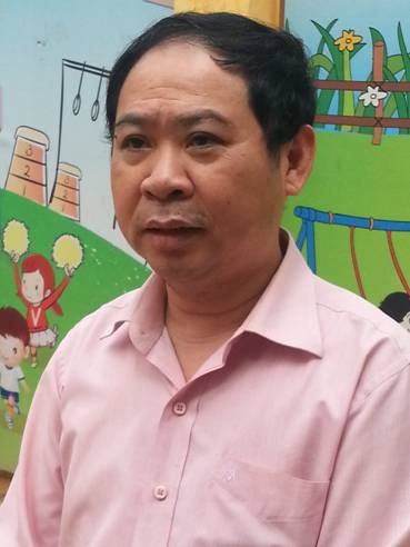 Không muốn muộn học, hãy đội mũ bảo hiểm! ảnh 1