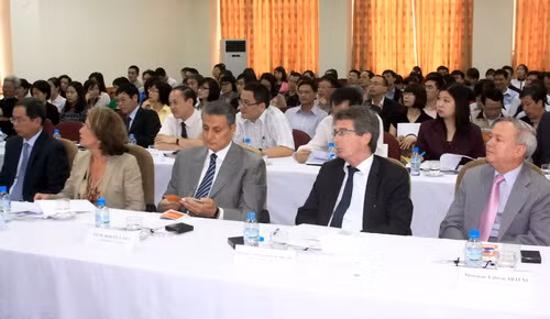 Các vị đại biểu, học viên khóa học tham dự Buổi lễ khai giảng. Ảnh, Bá Hải Các vị đại biểu, học viên khóa học tham dự Buổi lễ khai giảng. Ảnh, Bá Hải