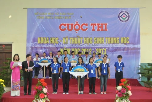 Tổ chức thành công cuộc thi KHKT dành cho HS