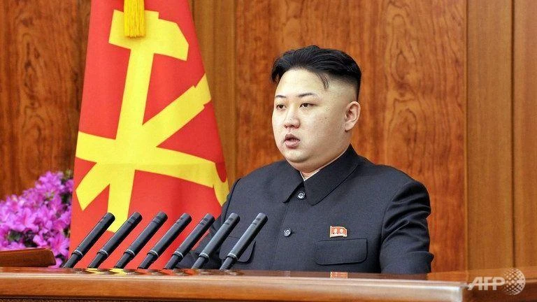 Họp khẩn nửa đêm, Kim Jong-un ra lệnh chuẩn bị tên lửa ngắm bắn Mỹ