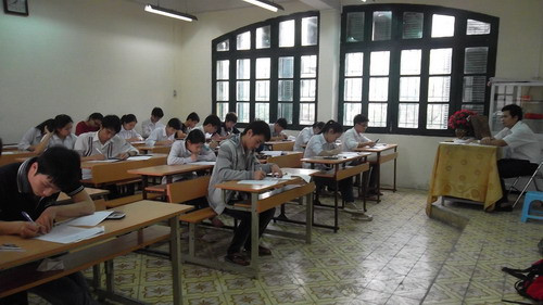 Các em HS tham dự kỳ thi tại Hội đồng thi Hà Nội