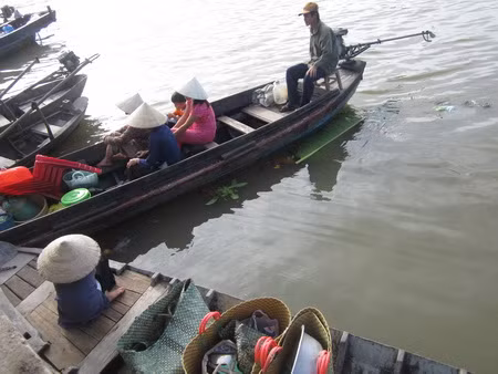 Bến quê giữa lòng thành phố