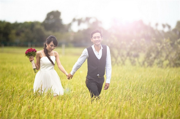 "Cưới liền tay"