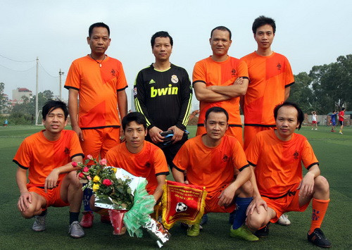 Đội bóng Báo GD&TĐ tham dự giải