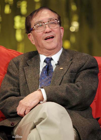 Đạo diễn Tạ Tấn