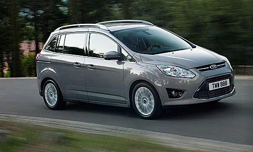 Ford C-Max đời 2012- Mở cốp xe chỉ bằng động tác lắc chân