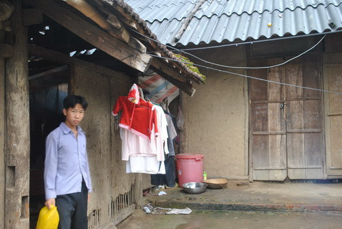 Bếp nhà thầy Nguyễn Anh Tuấn là chỗ ở của các em Bếp nhà thầy Nguyễn Anh Tuấn là chỗ ở của các em