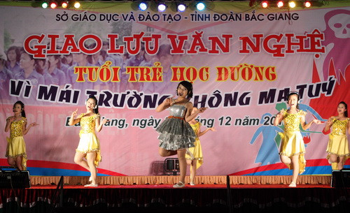 Một tiết mục ca múa tươi vui, nhí nhảnh của tốp nữ Nhà văn hóa thiếu nhi tỉnh. Ảnh, gdtd.vn