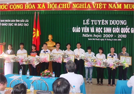 Đắk Lắk: 60 HS dự thi học sinh giỏi quốc gia 2011