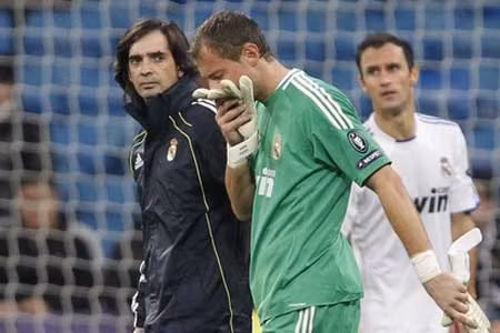 Dudek nghỉ thi đấu 6 tuần