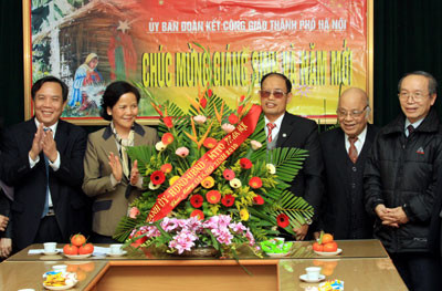 Lãnh đạo TP. Hà Nội chúc mừng Giáng sinh Ủy ban Đoàn kết Công giáo TP Lãnh đạo TP. Hà Nội chúc mừng giáng sinh
