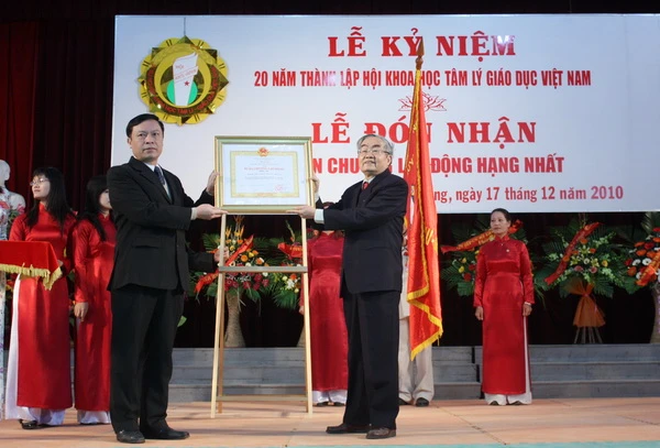 Hội Khoa học tâm lý-Giáo dục Việt Nam kỉ niệm 20 năm thành lập