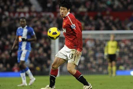 Sevilla theo đuổi Park Ji-Sung của Man United