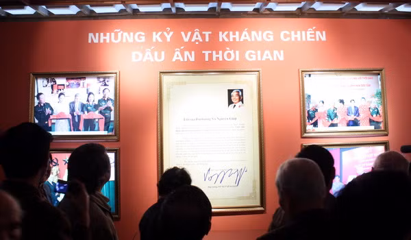 Những kỉ vật biết nói ảnh 1