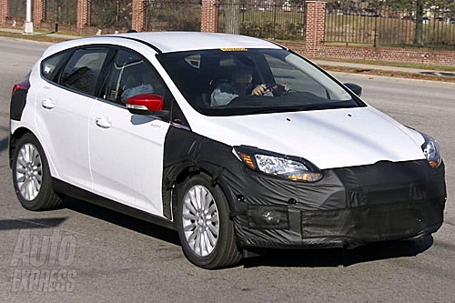 Ford Focus EV mới bất ngờ lộ diện trên đường thử