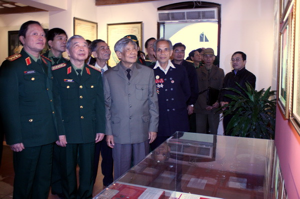 Những kỉ vật biết nói ảnh 2