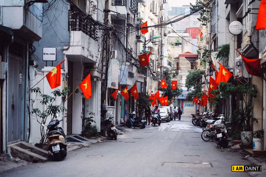 Đường phố Hà Nội những ngày cuối năm bình yên đến lạ thường.