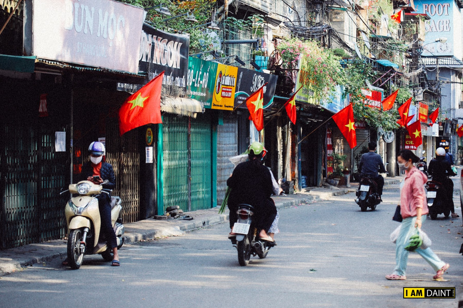 Người Hà Nội có lẽ mong chờ những ngày cuối năm vì khi đó, họ được tận hưởng sự bình yên đúng nghĩa, không xô bồ, không bon chen.