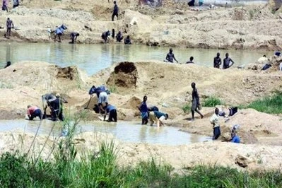 Sierra Leone: Phao tin đồn ít nhất 200 người chết trong mỏ vàng