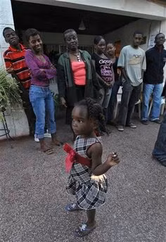 Cả gia đình đều sống sót sau 2 trận động đất mạnh