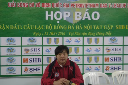 HLV Lê Huỳnh Đức cho rằng đội chủ nhà Hà Nội T&T đã thi đấu tốt và tạo được nhiều cơ hội hơn HLV Lê Huỳnh Đức cho rằng đội chủ nhà Hà Nội T&T đã thi đấu tốt và tạo được nhiều cơ hội hơn