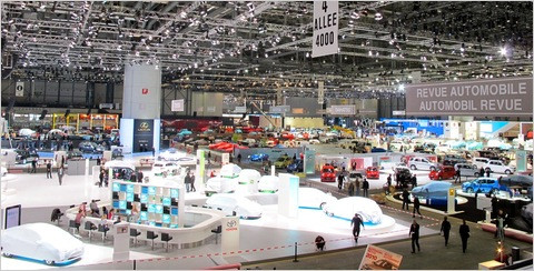 Toàn cảnh khu triển lãm Geneva trước ngày khai mạc, rất nhiều chiếc xe triển lãm vẫn còn được bọc kín Toàn cảnh khu triển lãm Geneva trước ngày khai mạc, rất nhiều chiếc xe triển lãm vẫn còn được bọc kín