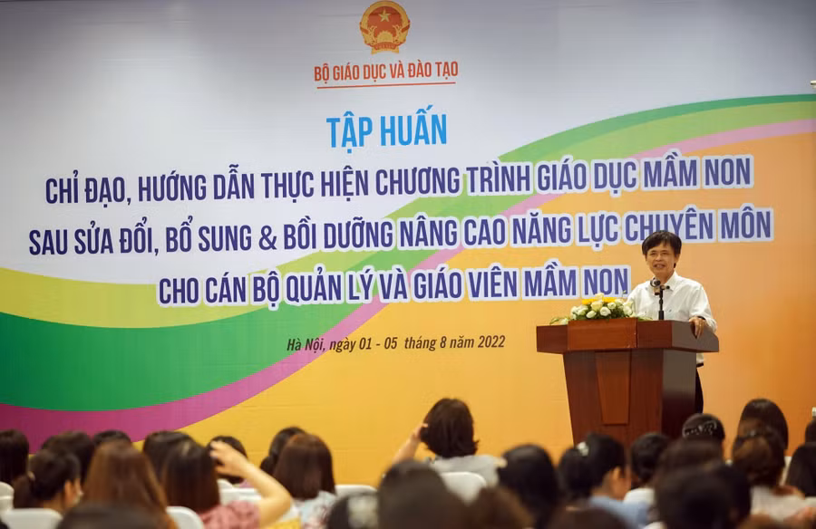 Vụ trưởng Nguyễn Bá Minh phát biểu bế mạc Hội nghị tập huấn.