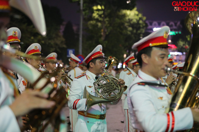 Đây cũng là một món quà tinh thần được Bộ Công an gửi đến nhân dân Hà Nội nhân kỷ niệm 65 năm ngày Giải phóng Thủ đô.