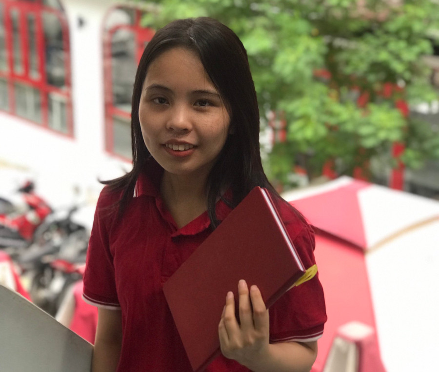 Lìn Thị Miến mong tốt nghiệp Trường ĐH Ngoại thương để về xây dựng quê hương Hà Giang mến yêu.