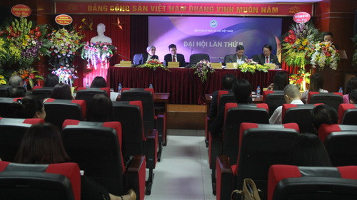 Đoàn chủ tịch điều hành đại hội