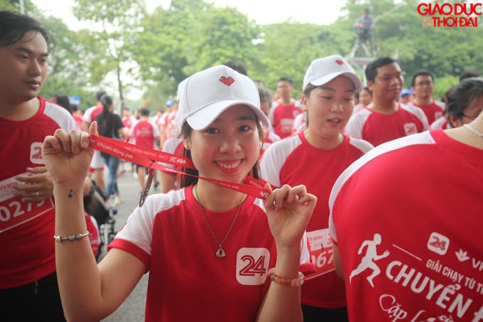 Kết thúc giải chạy, mỗi thành viên tham gia cuộc thi đều nhận được huy chương lưu niệm của ban tổ chức.