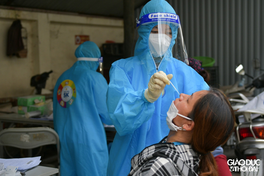 Bao gồm đã được tiêm ít nhất một mũi vaccine phòng ngừa COVID-19 và có xét nghiệm PCR âm tính SARS-CoV-2.